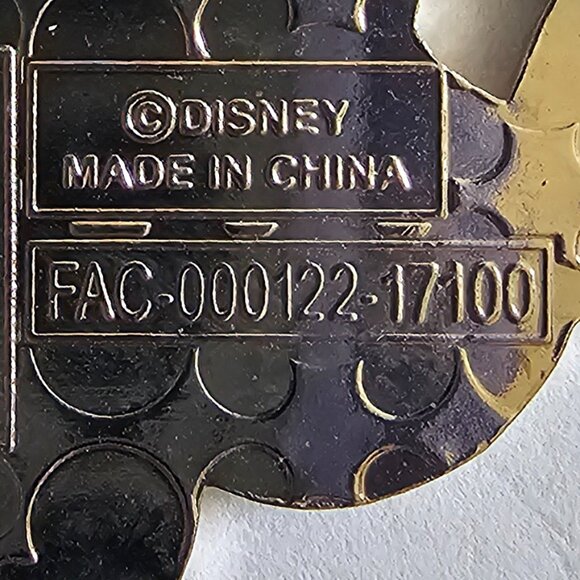 DISNEY Pin Trading ~ Disney Starter Set ~ Stitch ~ 2017 - Picture 9 of 11